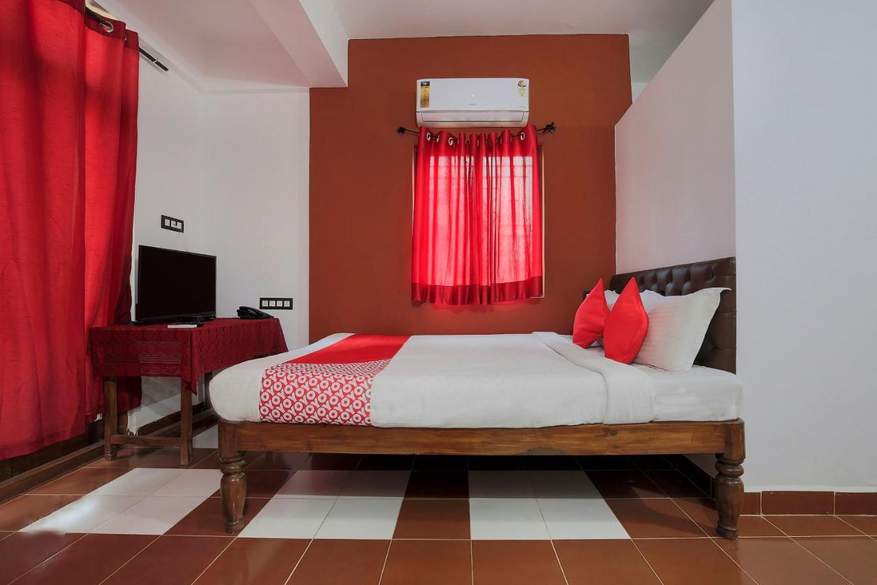Braganza Guest House Baga Exterior photo
